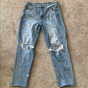 Straight-leg, high-waisted mom jeans